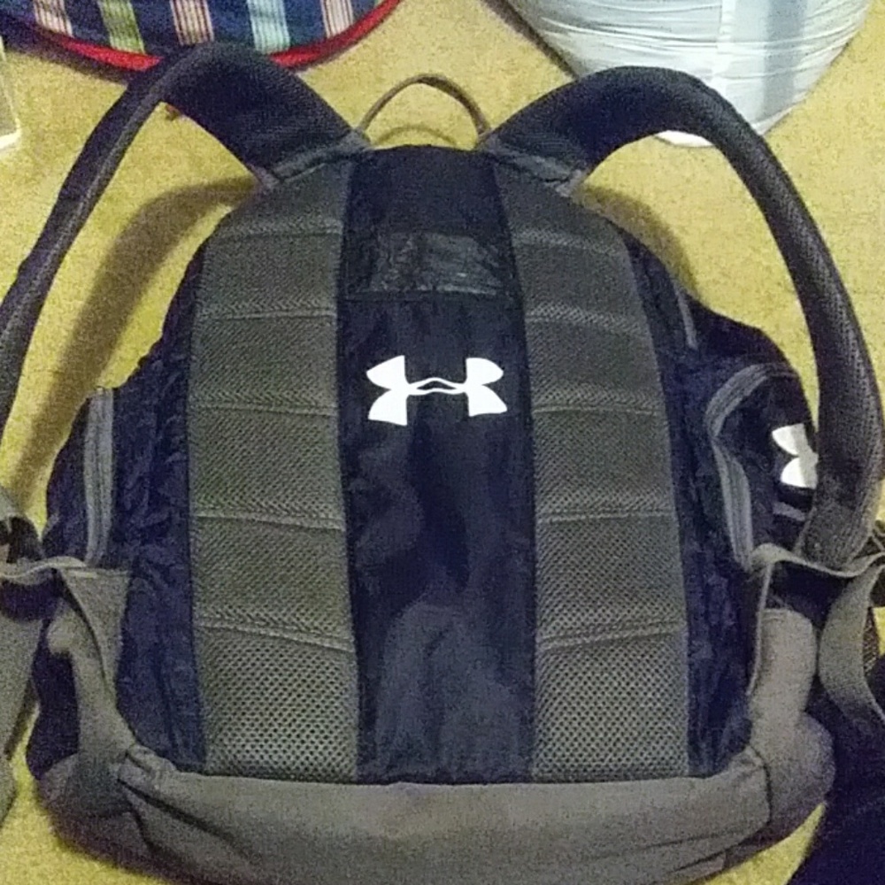 Under armor back pack very good condition like new